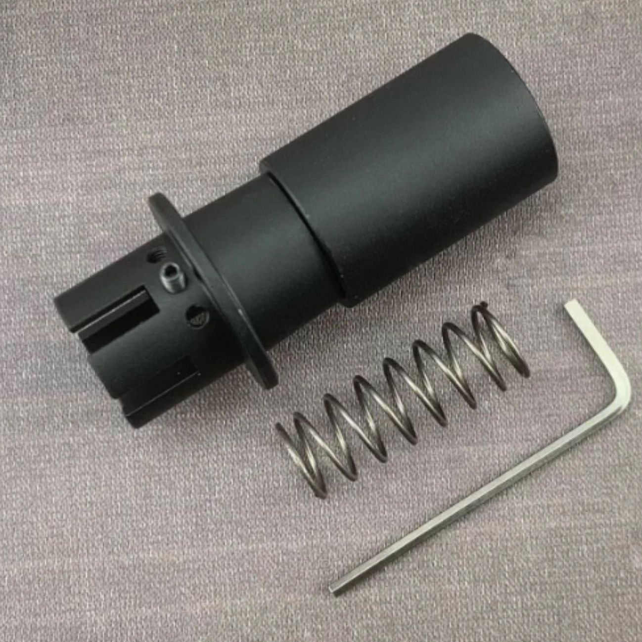 Metal tee fixed base