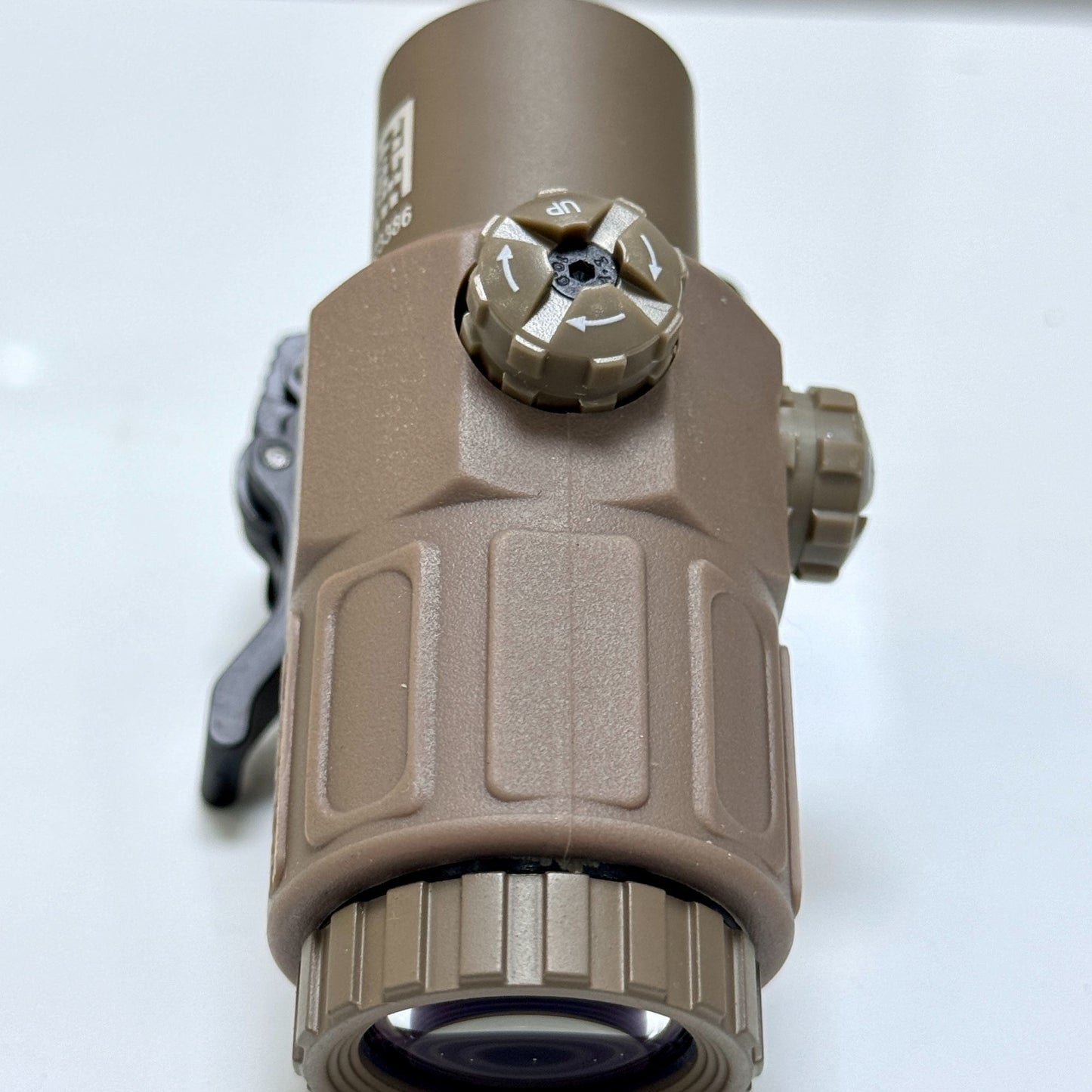 Magnifying glass details