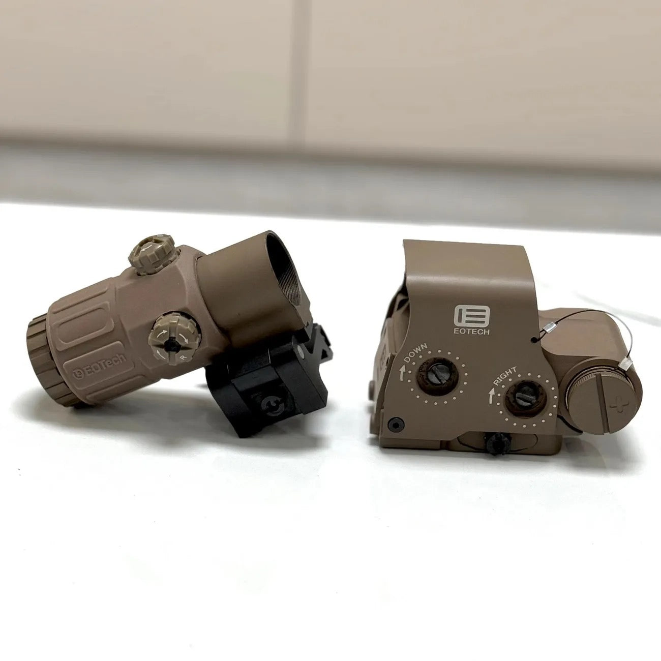 Sand-colored G33+Sand-colored 558