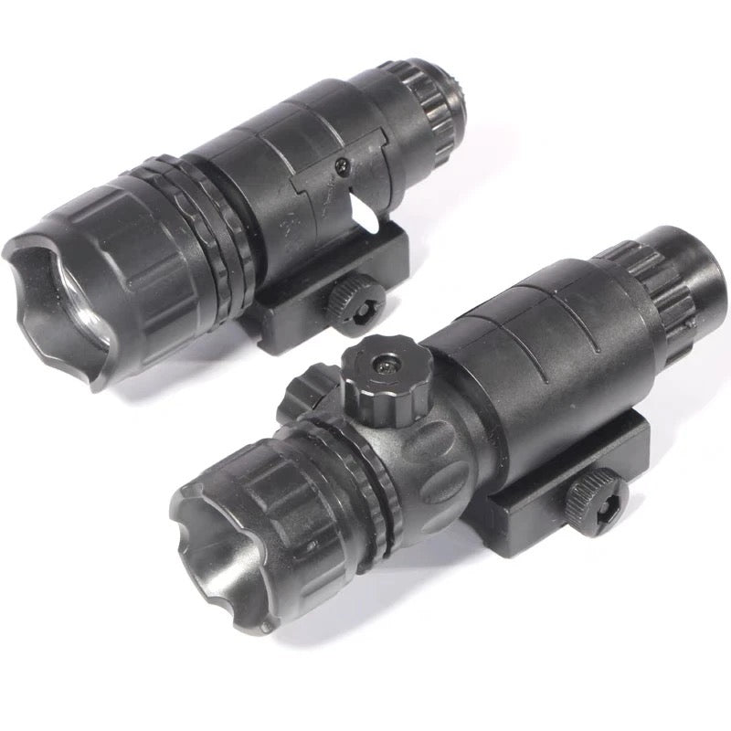 Tactical infrared flashlight
