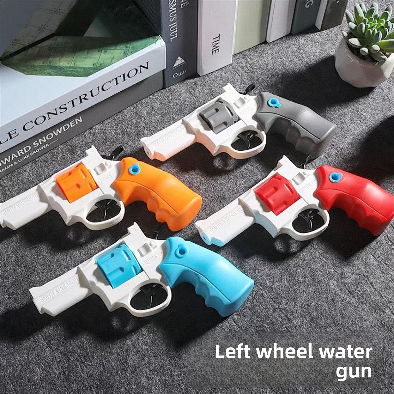 Revolver water gun four colors