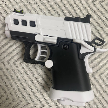 2011-black-white-toy-gun