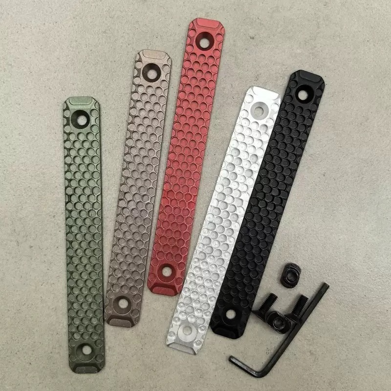 metal-handguard-panel