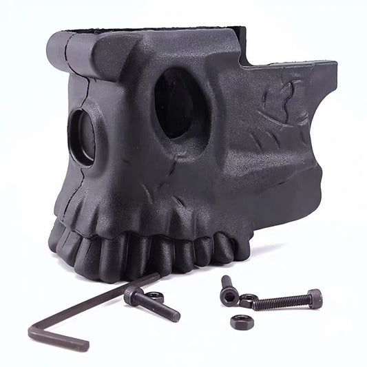 black-skull-grip
