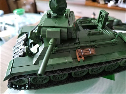WWII USSR T-34/76 Medium Tank Building Blocks