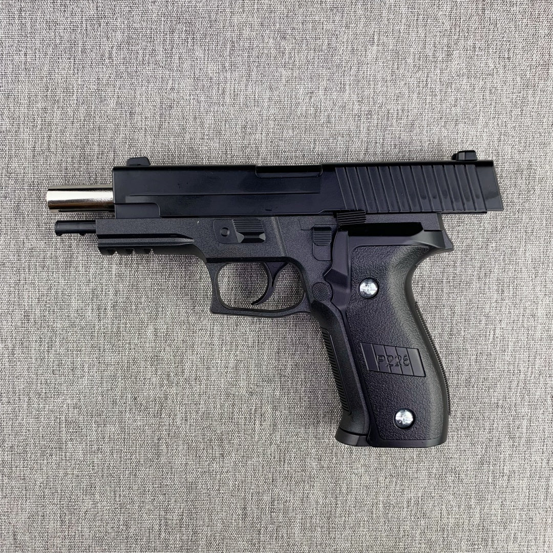 p226-can-be-left-hanging-empty