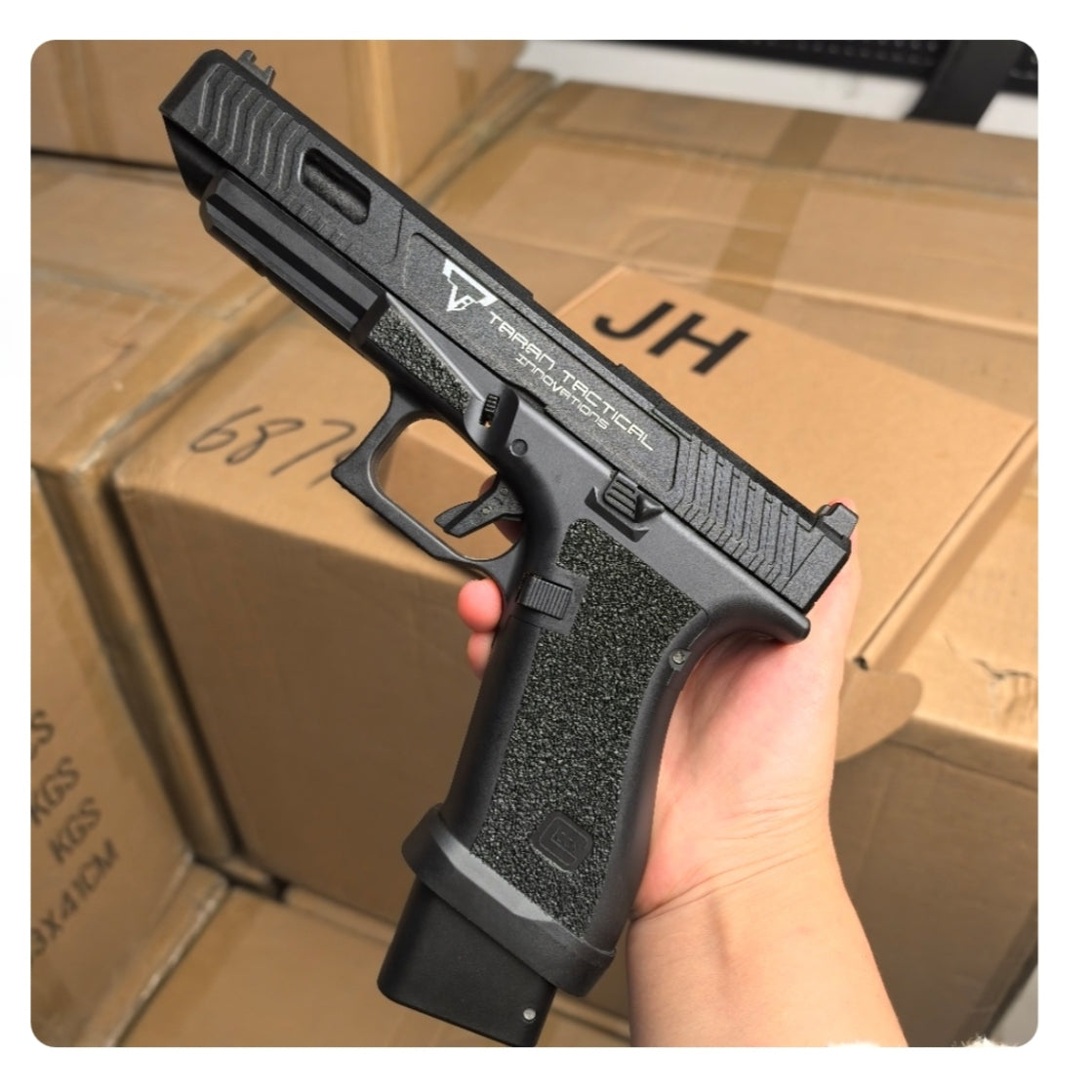 g34-tti-black-gel-blaster-pistol