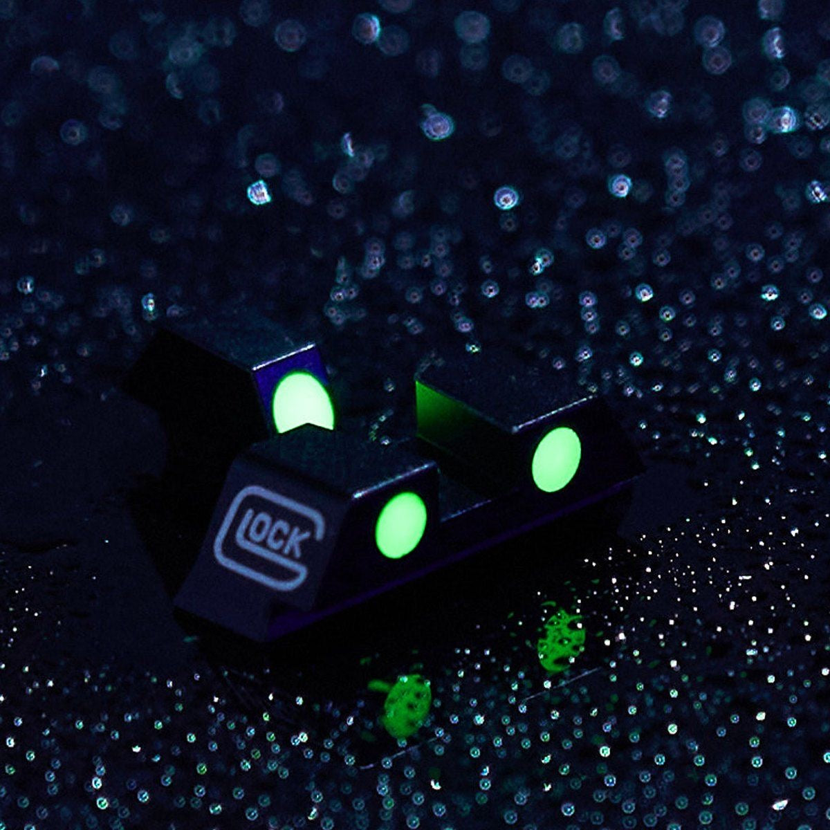 metal-glow-iron-sights