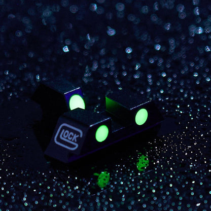metal-glow-iron-sights
