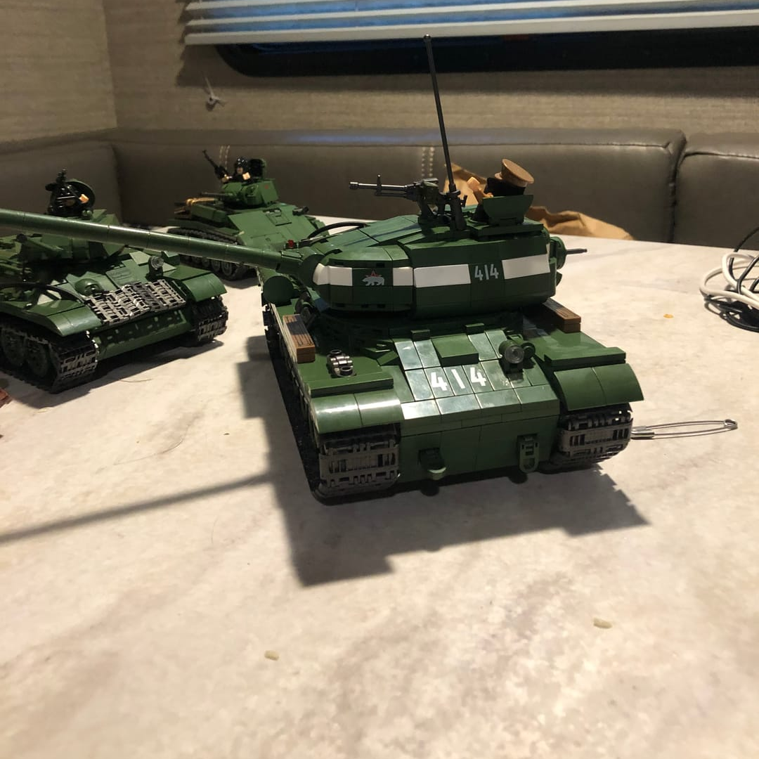 wwii-is-2-heavy-tank-building-blocks