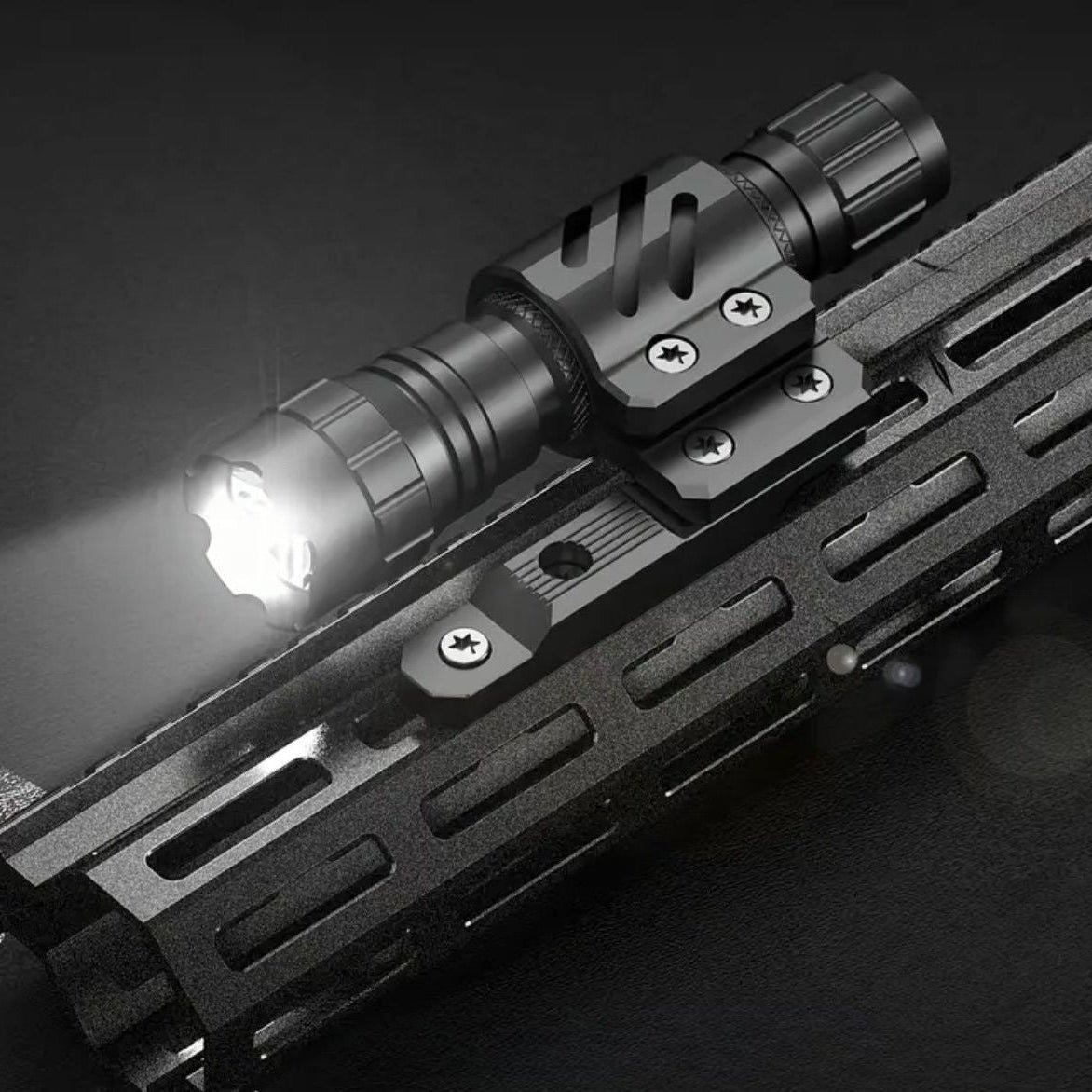 1500-lumen-metal-flashlight