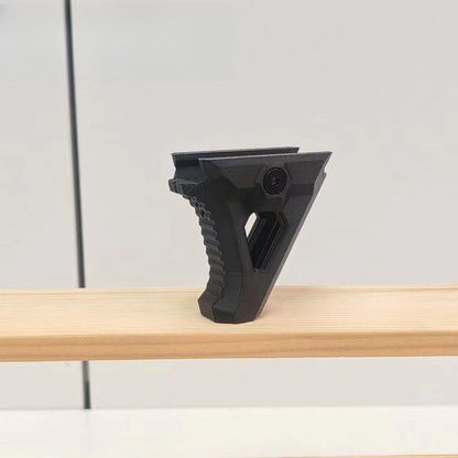 holeless-triangular-handstop