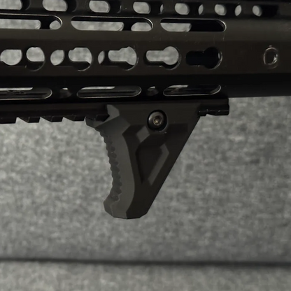 3d-printed-small-triangular-handstop