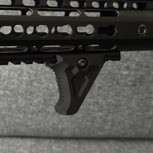 3d-printed-small-triangular-handstop