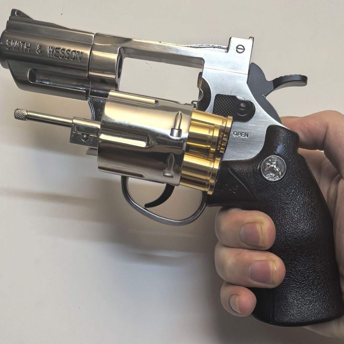 the-revolver-rotates-when-firing