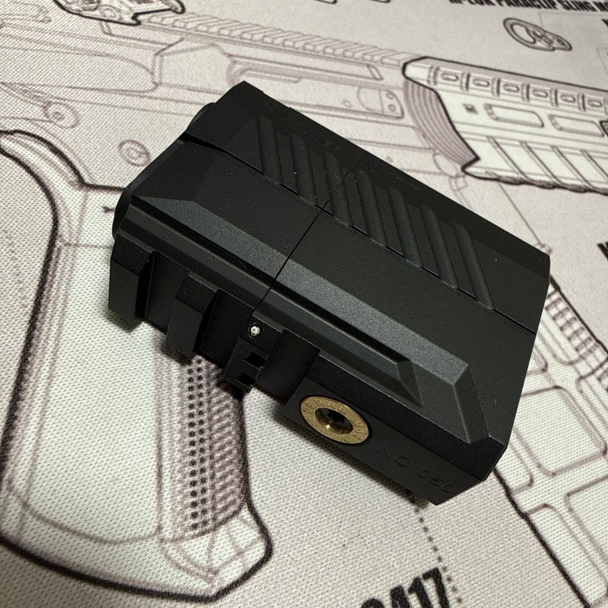 xm17-lighter-bottom-display