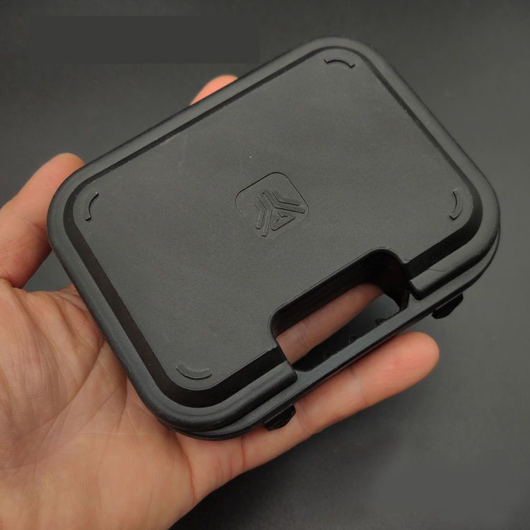 1:3-toy-pistol-black-storage-case