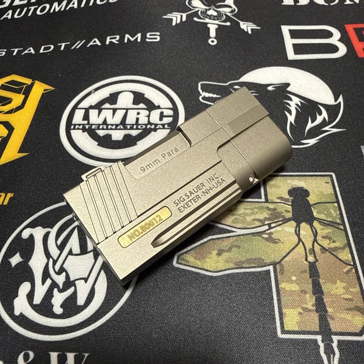 p226-lighter-reverse-side