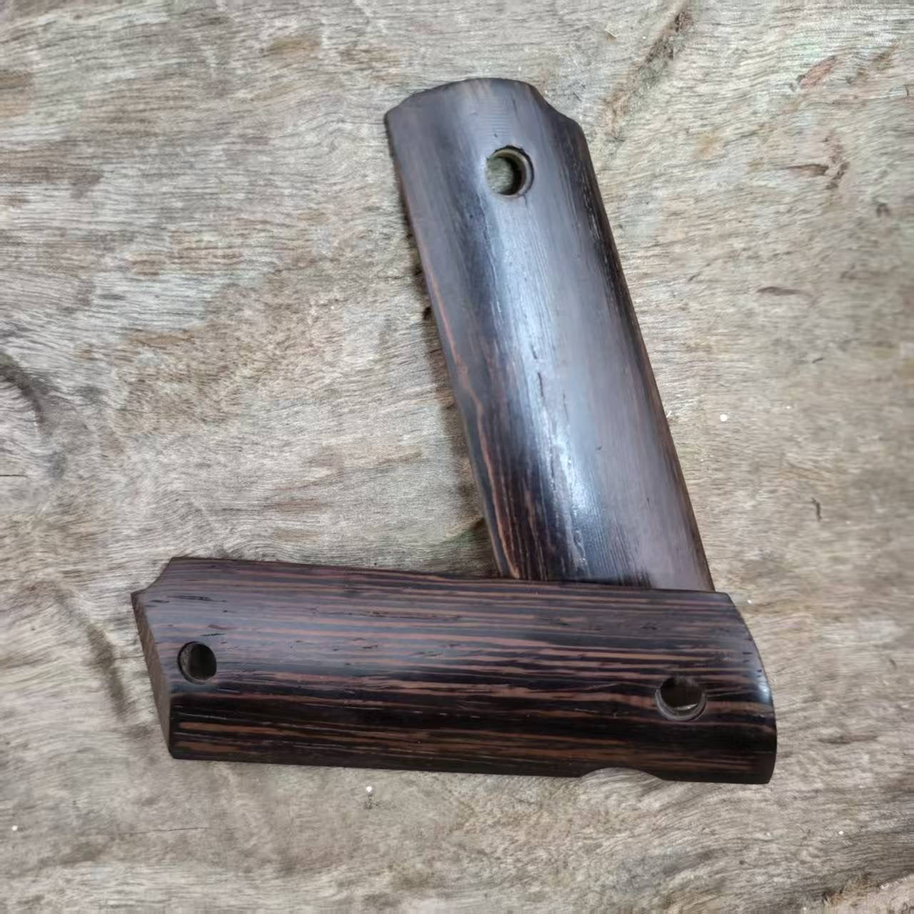 aqk-1911-natural-solid-wood-grip-panels