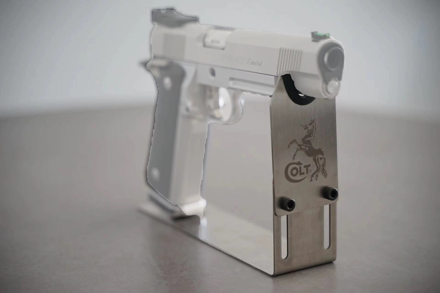 colt-1911-metal-stand