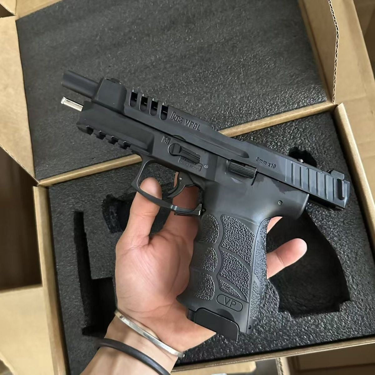 p320-dk06-nylon-gel-blaster-pistol
