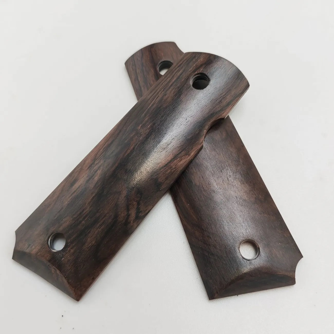 1911-ebony-grip-panels
